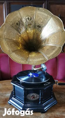 Örök klasszikus működőképes tölcséres gramofon