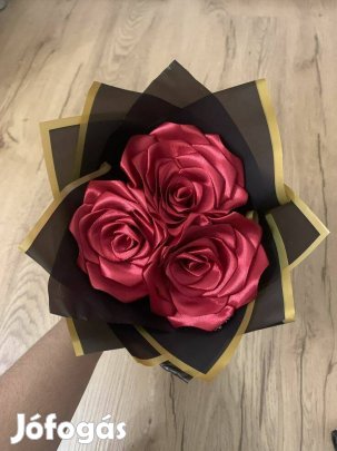 Örök rózsa csokrok készítését vallalom