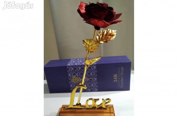Örök rózsa díszdobozban ajándékozható állapotban eladó!