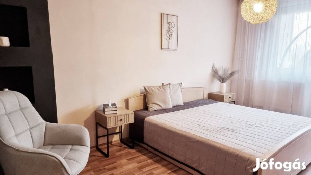 Örökösföld kedvelt részén eladó egy rendkívül igényes 2 szobás lakás!