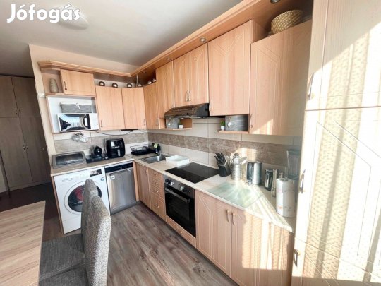 Örökösföldön 61 NM-Es 3 Szobás Felújított Lakás Eladó