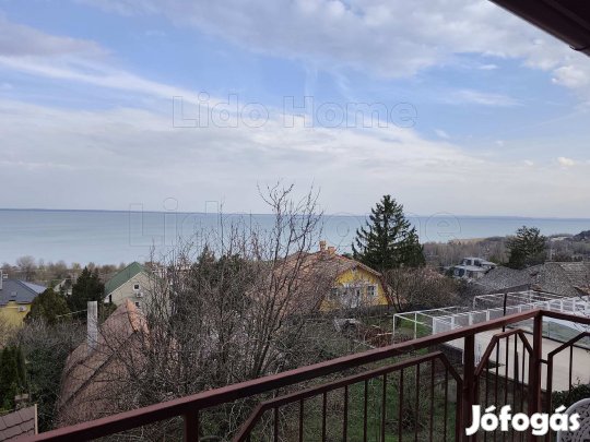 Örökpanorámás, 2 szintes családi ház Balatonalmádiban!