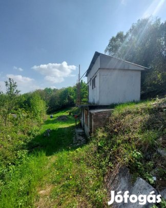 Örökpanorámás telek + közművek 603 m Pécs-Postavölgy.