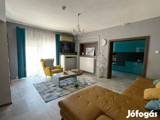 Orosi út kivezető szakszán 2 generációs családi ház eladó! 11441