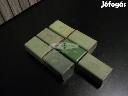 Orosz , használt ,elektrolit kondenzátor , 400V, 8 mikrofarad ,több