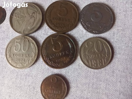 Orosz és Ukrán kopek és egy pénzérme másolat egybe ami a képeken