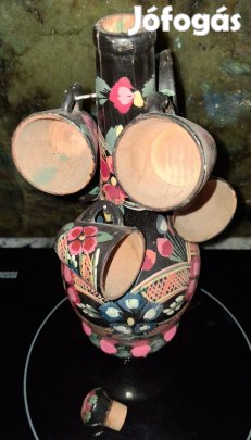 Orosz kézzel festett italkínáló fából