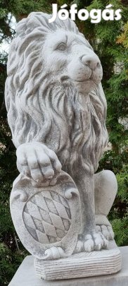 Oroszlán szobor pár elegáns kapudísz vagy kerti dekoráció