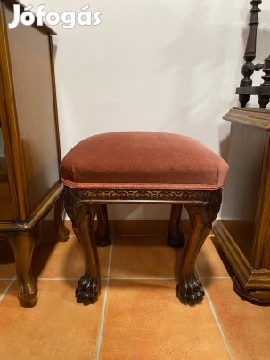 Oroszlánkörmös lábzsámoly