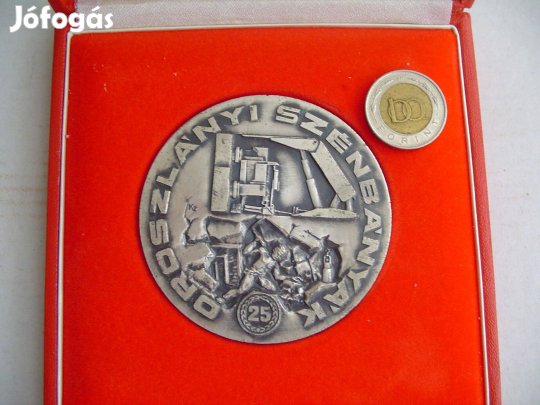Oroszlányi Szénbányák 25 éves törzsgárda plakett eredeti dobo