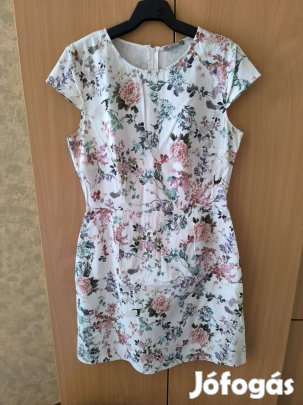 Orsay fehér alapon virágmintás sztreccses pamut ruha