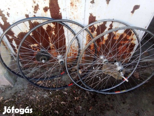 Országúti kerekek eladók
