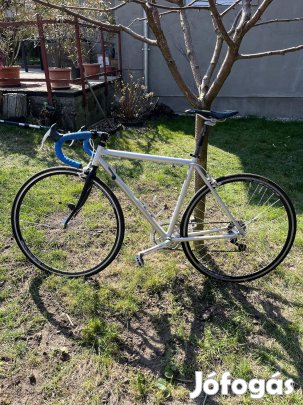 Országúti kerékpár