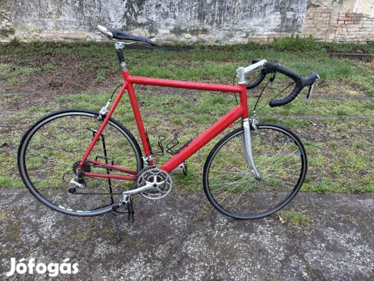 Országúti versenykerékpár (Shimano 105)