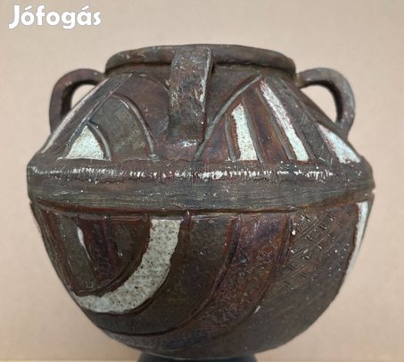 Őrzött Forma zsűrizett raku kerámia edény