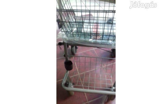 Összecsukható 4 kerekes rollátor eladó!
