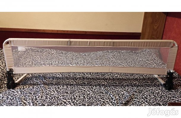 Összecsukható, lehajtható, biztonsági leesésgátló ágyra / kapaszkodó