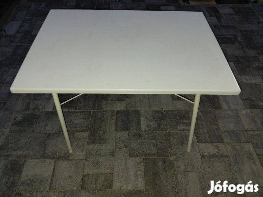 Összecsukható asztal 70x100 cm