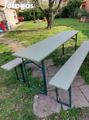 Összecsukható asztal, 2 paddal együtt eladó