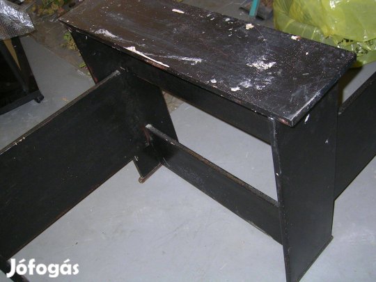 Osszecsukhato asztal szerkezett, 8 szemelyes