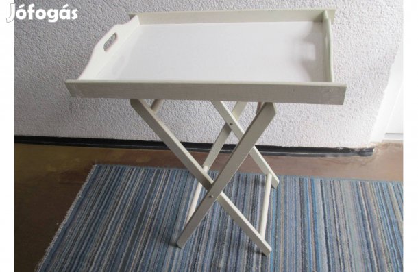 Összecsukható fa tálcás zsúrasztal