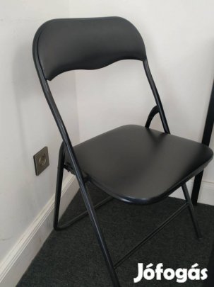 Összecsukható fekete szék