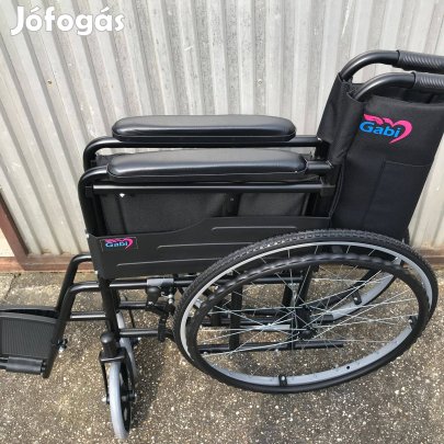 Összecsukható kerekesszék