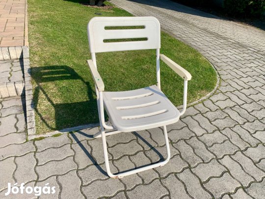 Összecsukható szék
