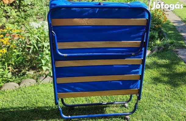 Összecsukható vendégágy pótágy matraccal