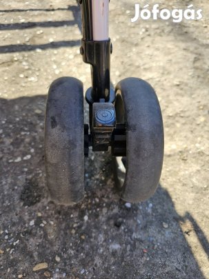 Összecsulható sport babakocsi