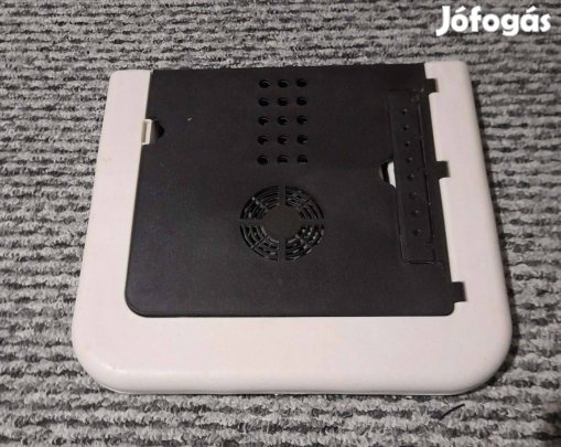 Összehajtható laptoptartó