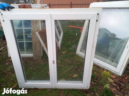 Osztott Műanyag ablak 118 cm x 125 cm