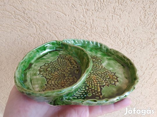 Osztott kerámia kínáló