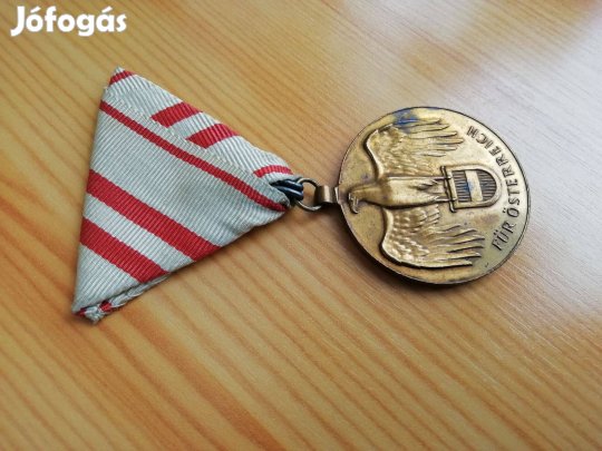 Osztrák I.Világháborús kitüntetés 1914-1918 eredeti szalagon