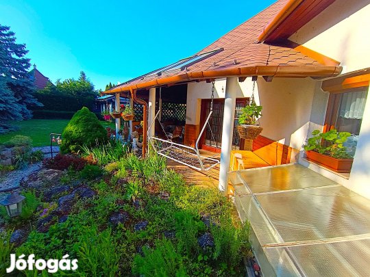 Öt szoba, végtelen lehetőség  álmai otthona Veresegyház szívében vár