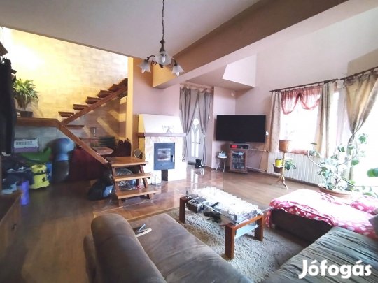 Otthon a csendes, zöld környezetben  Bátonyterenyén eladó ház