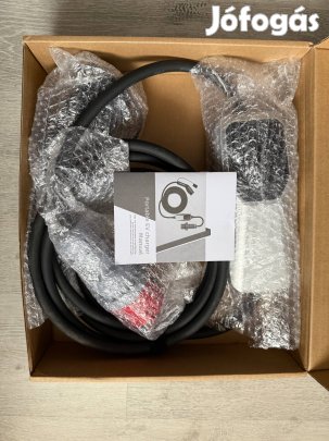 Otthoni Wall Connector elektomos autóhoz