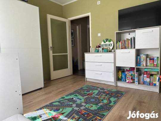 Otthonos lakás eladó a Bethlen utcán