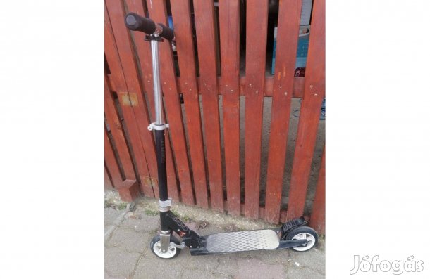 Oxelo márkájú roller eladó!