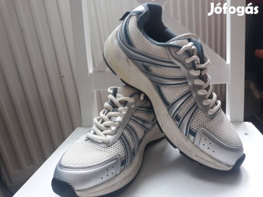 Oysho férfi cipő (40-es)