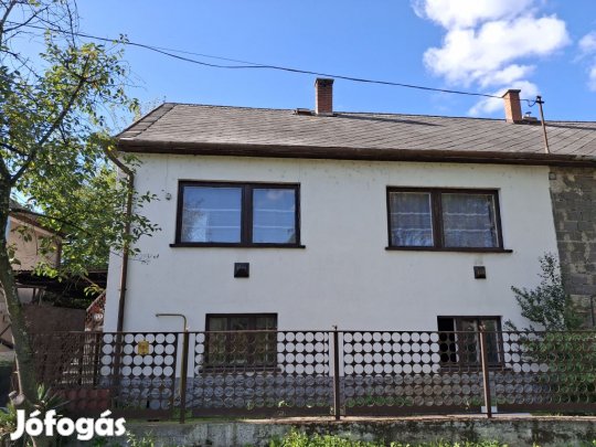 Ózd, Sümeg utca, 76 m2-es, ikerház, 2+1 szobás, felújítandó állapotú