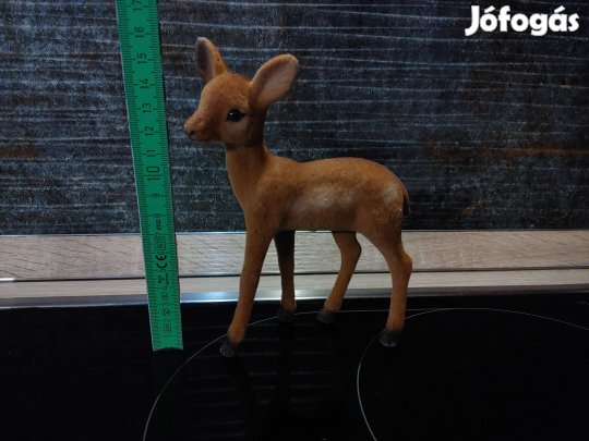 Őzike bábú- anyaga ismeretlen könnyű