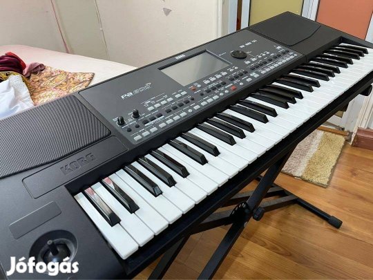 PA600 Arranger Keyboard 61 key
