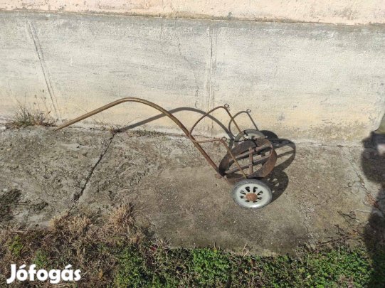 PB. gázpalackszállító kocsi