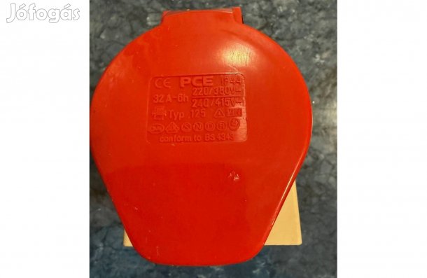 PCE ráépíthető 32A+F dugaszoló aljzat