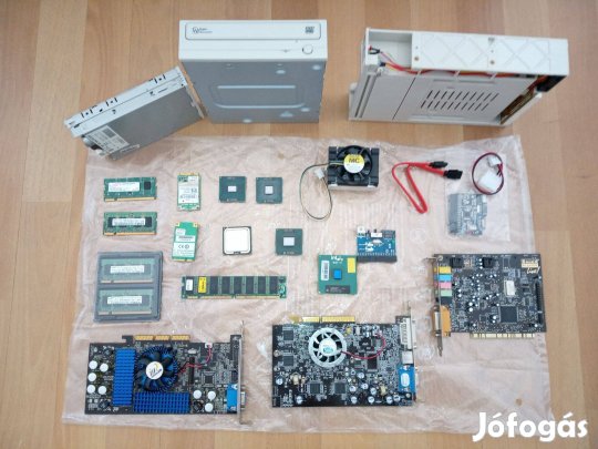 PC alkatrészek