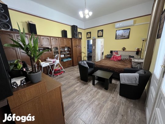 POSTAKERT-KERTVÁROSI KÖRNYEZET-IKERHÁZ