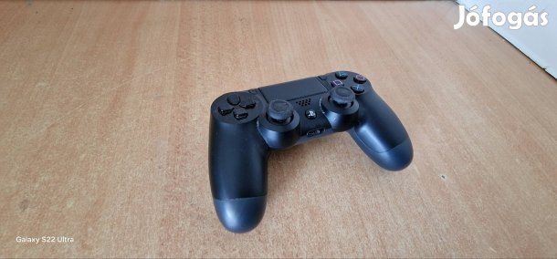 PS4 Controller 
