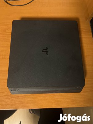 PS4 Slim 1TB 2 kontrollerrel+Kontrollertöltő