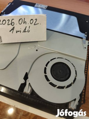 PS4 Slim. játékokkal. tisztítva ! 